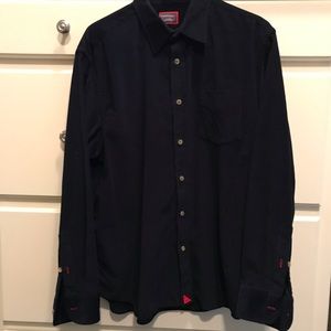 Untuckit shirt